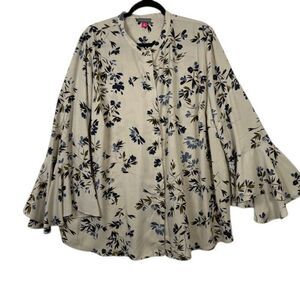 Vince Camuto Flutter Sleeve Floral Blouse Creamy beige Blue Green Flower Size 3X